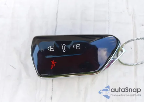 2025 Volkswagen Atlas 2.0T Se from USA, damaged, VIN 1V2DR2CA7SC573081